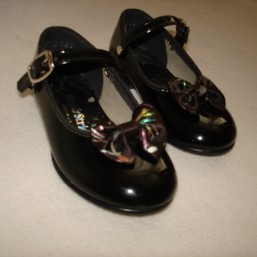 Детские лаковые туфельки