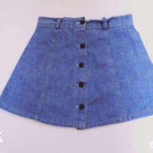 Продам юбку для девочки , ткань тонкий летний джинс , на пуговичках
