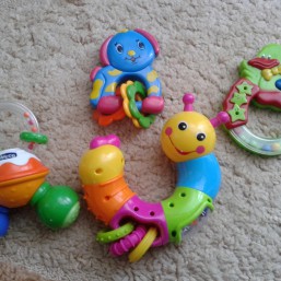Продаю погремушки
