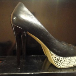 Летние кожаные туфли - босоножки  Braska