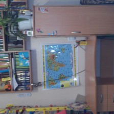 стол письменный для школьника с пеналом