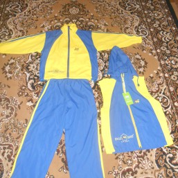 спортивный костюм