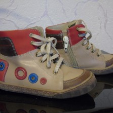 Кожаные ботинки р.26