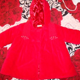 фирменная курточка,пальтишко