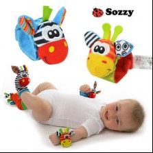 В наличии новые развивающие игрушки погремушки носочки и браслетки SOZZY