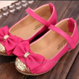 Туфельки цвета фуксии с золотым носочком