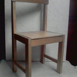продаю детский стульчик деревянный