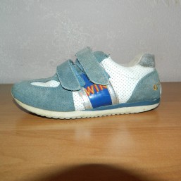 Кроссовки для девочки