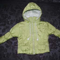 Демисезонная курточка на тонком синтепоне