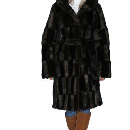 Продаю коричневую шубу (паркет) под норку по летней акционной цене!