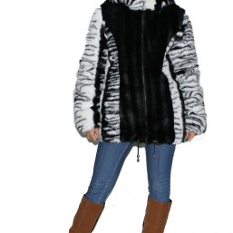 Купить недорого короткую шубку из эко-меха под каракуль.