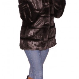 Продаю короткую шубку из искусственного меха под натуральную норку