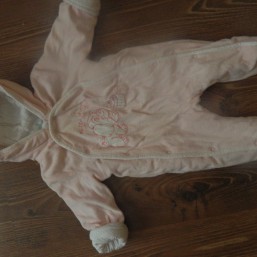 продам осенний фирменный комбинезон