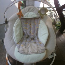 Шезлонг качалка Bambi