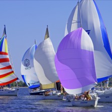 Хотите увидеть парусную регату на расстоянии вытянутой руки и отметить день города ярко?
