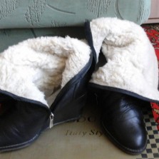 Зимние кожанные сапоги на овчине