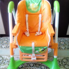 Детский стульчик для кормления