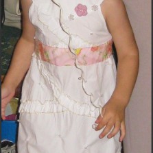 Дуже гарна сукня на принцесу