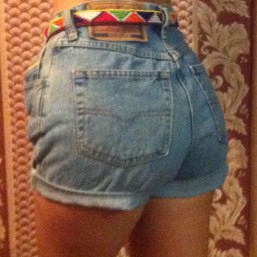 Модные высокие шорты 