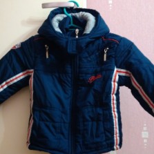 Куртка демисезонная (на 3 года подойдёт)