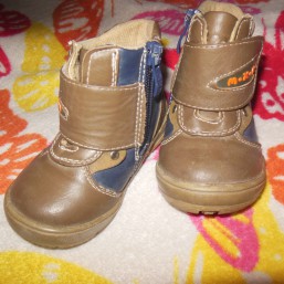 Ботиночки демисезонные 20р