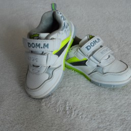 кроссовки 26 р