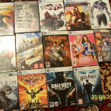 Диски DVD с видеоиграми (стрелялки, стратегии, бродилки, гонки...)