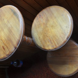 полка для цветов или мелочей