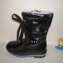 верх зам, внутри иск мех, сбоку змейка ТМ МхМ