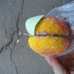 Очень вкусные персики с большим количеством сгущенки!!!