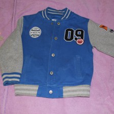 очень тёплую толстовку на мальчика, бренд  Next