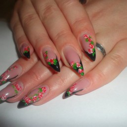 Обучаю мастерству наращивания ногтей