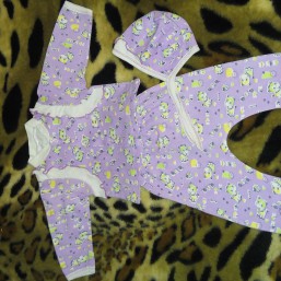 Продам детские вещи