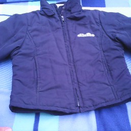 Курточка на синтепоне.