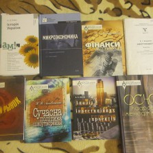 Может еще кто-то пользуется книгами?