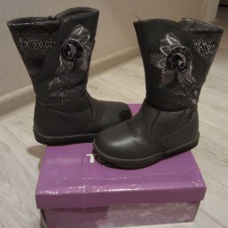 Сапожки девочке кожаные 27 размер