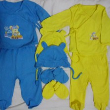 Новые костюмчики с шапочкой и царапками