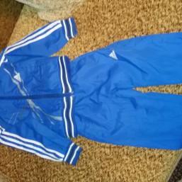 Костюм спортивный на мальчика 3 - 4 лет