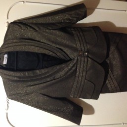 Белорусские костюмы практически новые, а цена низкая