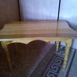 продается журнальный столик