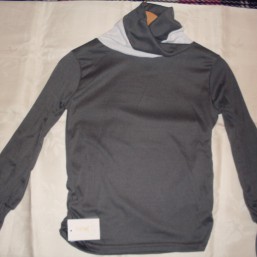 Тонкий свитерок