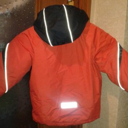 продам зимний комбезик LENNE