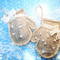 новогодние игрушки