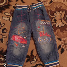 Продам джинсы с начесом на мальчика!