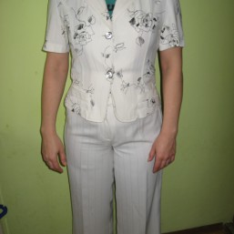 Летний брючный костюм 