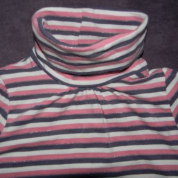 Нарядный гольф водолазка для девочки TOPOLINO - 98 см.