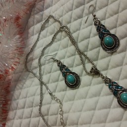 продаю красивый комплект