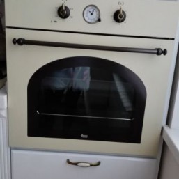 Духовой шкаф Teka HR 550