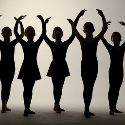 требуется хореограф