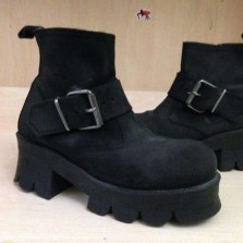 Бомбезные кожаные ботинки,38размер